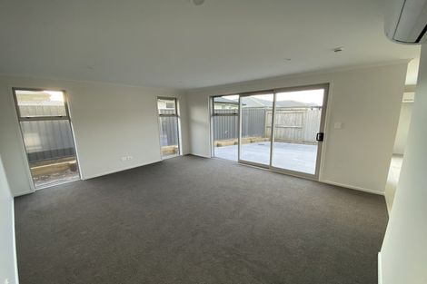 Photo of property in 9 Hammick Crescent, Pyes Pa, 3112