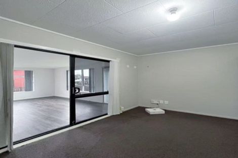 Photo of property in 3 Rukumoana Place, Clendon Park, Auckland, 2103