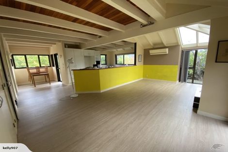 Photo of property in 60 Cheriton Road, Mellons Bay, Auckland, 2014