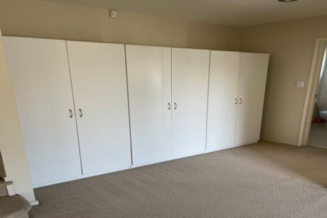 Photo of property in 18 Mulroy Place, Pinehill, Auckland, 0632