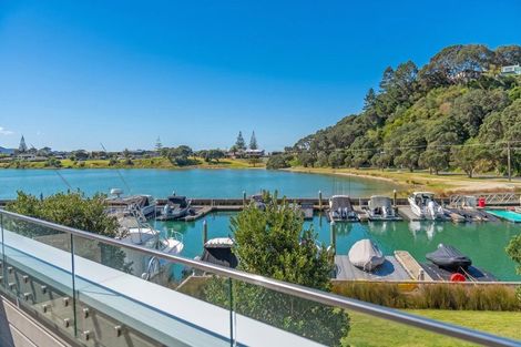 Photo of property in 16/6 The Marina, Tairua, 3508