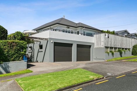 Photo of property in 43 Paynters Avenue, Strandon, New Plymouth, 4312