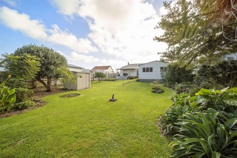 Photo of property in 46 Collins Street, Hawera, 4610