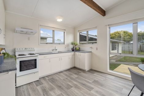 Photo of property in 41 Somerset Crescent, Highbury, Palmerston North, 4412