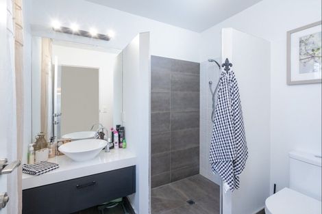 Photo of property in 62 Montgomery Crescent, Kinloch, Taupo, 3377