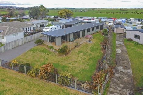 Photo of property in 22 Costello Crescent, Pukehina, Te Puke, 3189