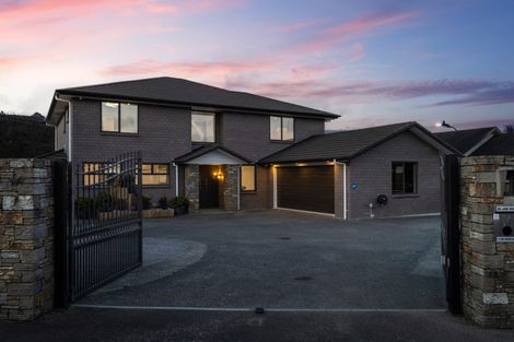 Photo of property in 14 Sir Lincoln Drive, Kumeu, 0810