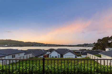 Photo of property in 4 Ihakara Arthur Lane, Aotea, Porirua, 5024