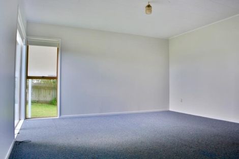 Photo of property in 2/309 Sunset Road, Sunnynook, Auckland, 0632