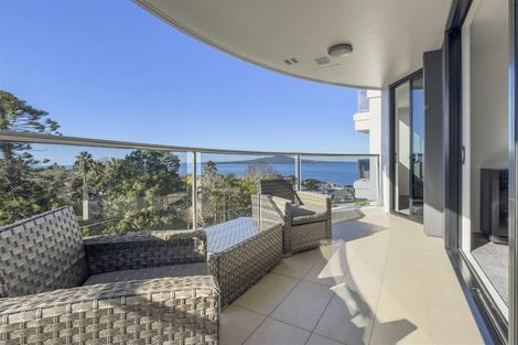 Photo of property in 4a/175 Hurstmere Road, Takapuna, Auckland, 0622