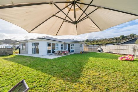 Photo of property in 51 Brian Morgan Terrace, Wainuiomata, Lower Hutt, 5014