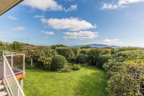 Photo of property in 8 Tui Crescent, Waikanae, 5036