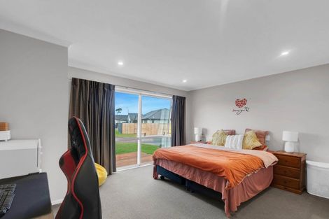 Photo of property in 17 Teatree Close, Huntington, Hamilton, 3210