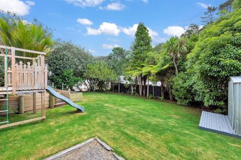 Photo of property in 21 Birdwood Road, Swanson, Auckland, 0612