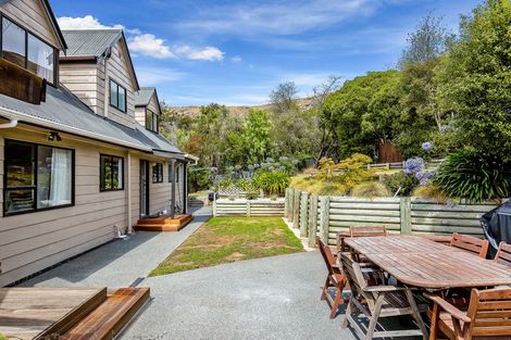 Photo of property in 8 Heathvale Place, Heathcote Valley, Christchurch, 8022