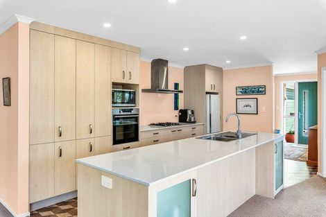 Photo of property in 82 Waipunahau Road, Waikanae, 5036