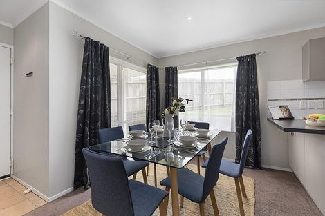 Photo of property in 3 Bernina Place, Weymouth, Auckland, 2103