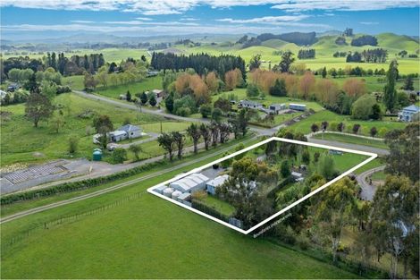 Photo of property in 314 White Road, Waipawa, Otane, 4277