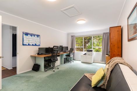 Photo of property in 18 Greyfriars Crescent, Tawa, Wellington, 5028