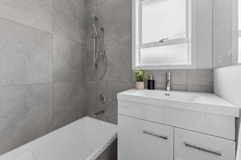 Photo of property in 7 Cooper Place, Papakura, 2110