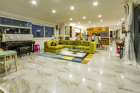 Photo of property in 2 Seacliffe Avenue, Belmont, Auckland, 0622