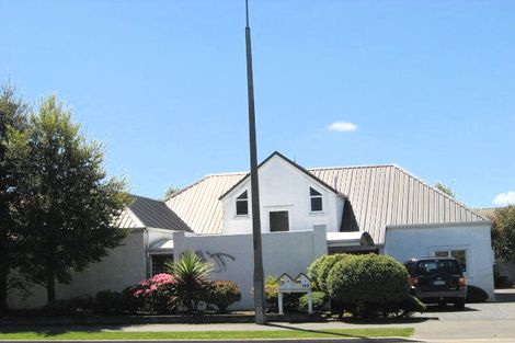 Photo of property in 2/148 Memorial Avenue, Burnside, Christchurch, 8053