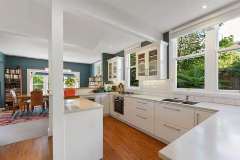 Photo of property in 56 Dyers Pass Road, Cashmere, Christchurch, 8022