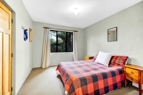 Photo of property in 7-9 Mace Terrace, Oakura, 4314