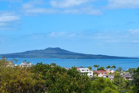 Photo of property in 6 Dewsbury Terrace, Castor Bay, Auckland, 0620