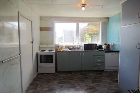 Photo of property in 100 Oki Street, Oreti Beach, Invercargill, 9879