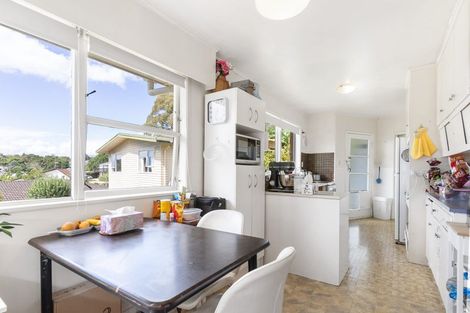 Photo of property in 17 Sovereign Place, Glenfield, Auckland, 0629