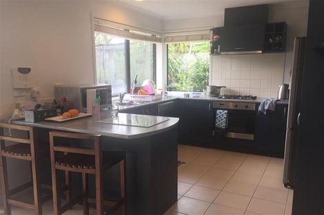 Photo of property in 6 George Deane Place, Greenhithe, Auckland, 0632