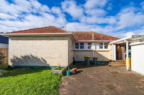 Photo of property in 27 Willis Street, Bader, Hamilton, 3206