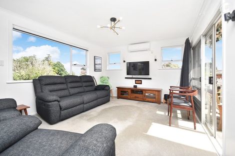Photo of property in 107 Wallace Road, Mangere Bridge, Auckland, 2022