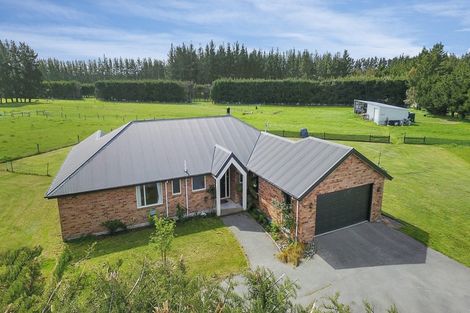 Photo of property in 17 Scarlet Oak Drive, West Melton, Christchurch, 7671
