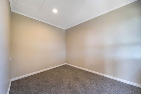 Photo of property in 4190a Great North Road, Glendene, Auckland, 0602
