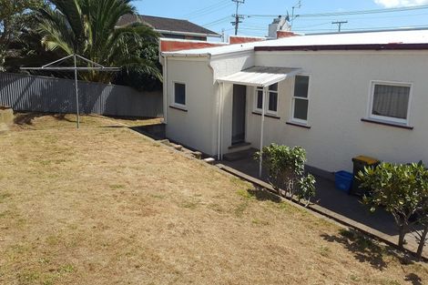 Photo of property in 14 Argyle Street, Hawera, 4610