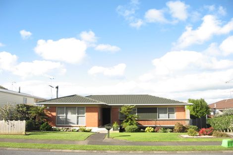 Photo of property in 20 Alton Terrace, Pakuranga Heights, Auckland, 2010