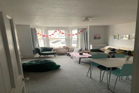 Photo of property in 50 Porritt Avenue, Mount Victoria, Wellington, 6011