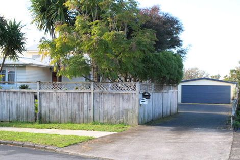 Photo of property in 2/15 Picton Street, Papatoetoe, Auckland, 2024
