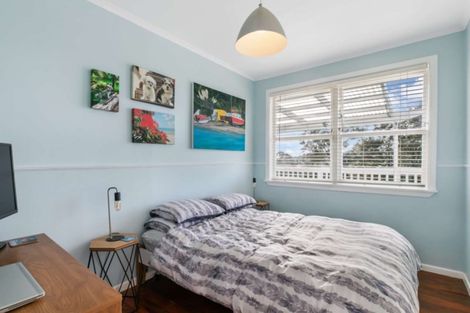 Photo of property in 10 Kia Ora Road, Beach Haven, Auckland, 0626