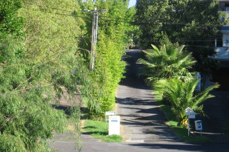 Photo of property in 1/598 Beach Road, Rothesay Bay, Auckland, 0630