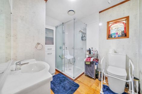 Photo of property in 14 Lucas Place, Weymouth, Auckland, 2103