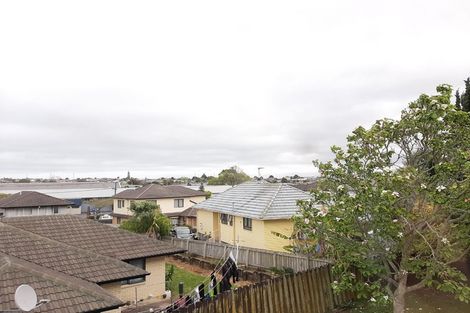 Photo of property in 2/58 Hayr Road, Three Kings, Auckland, 1042