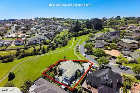 Photo of property in 22 John Brooke Crescent, East Tamaki Heights, Auckland, 2016