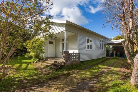 Photo of property in 176 Huatoki Street, Upper Vogeltown, New Plymouth, 4310