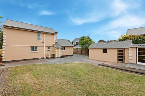 Photo of property in 55 Memorial Avenue, Ilam, Christchurch, 8053