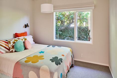 Photo of property in 27 Cheviot Road, Lowry Bay, Lower Hutt, 5013