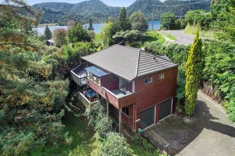 Photo of property in 4 Steep Street, Lake Okareka, Rotorua, 3076