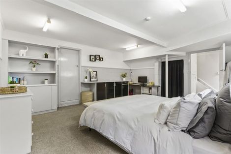 Photo of property in 1/345a Wairau Road, Totara Vale, Auckland, 0629